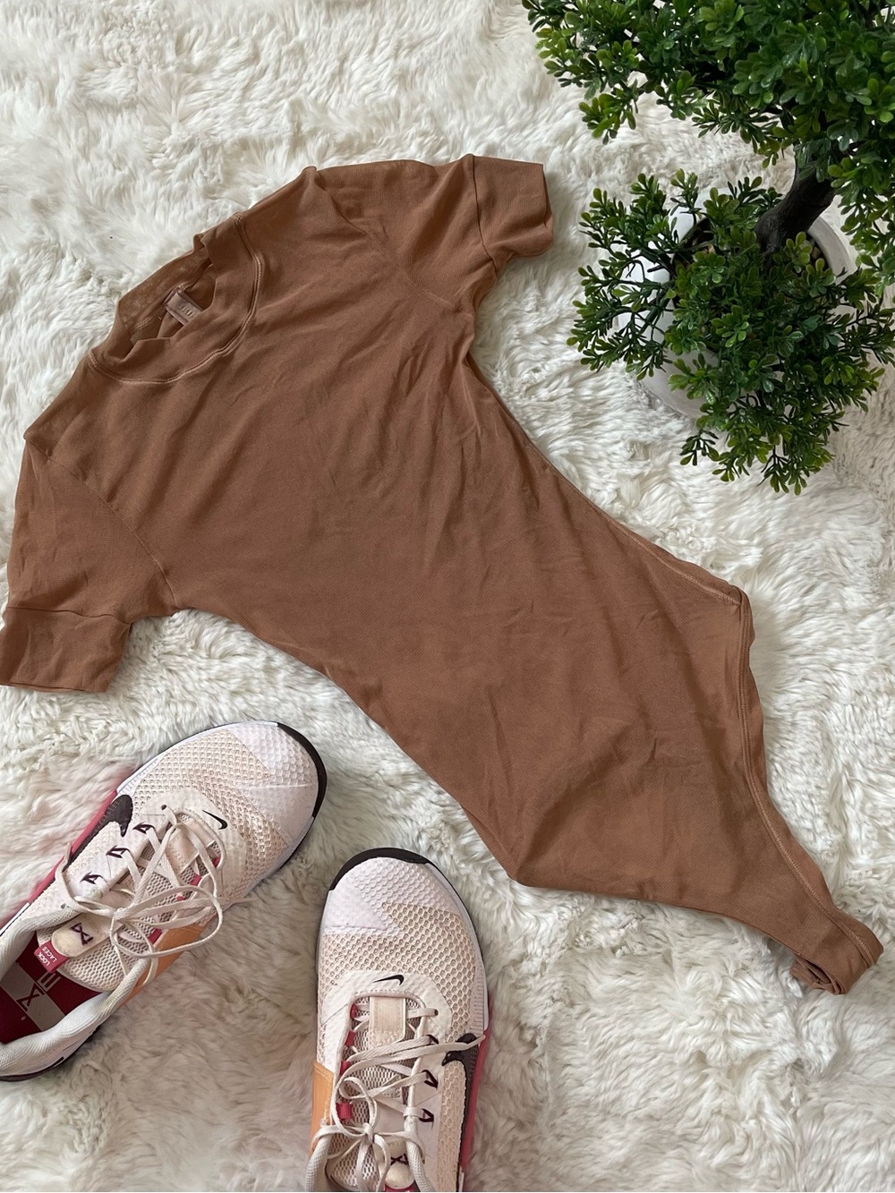 SKIMS Summer Mesh Short Sleeve Bodysuit Brown Nude Size XS